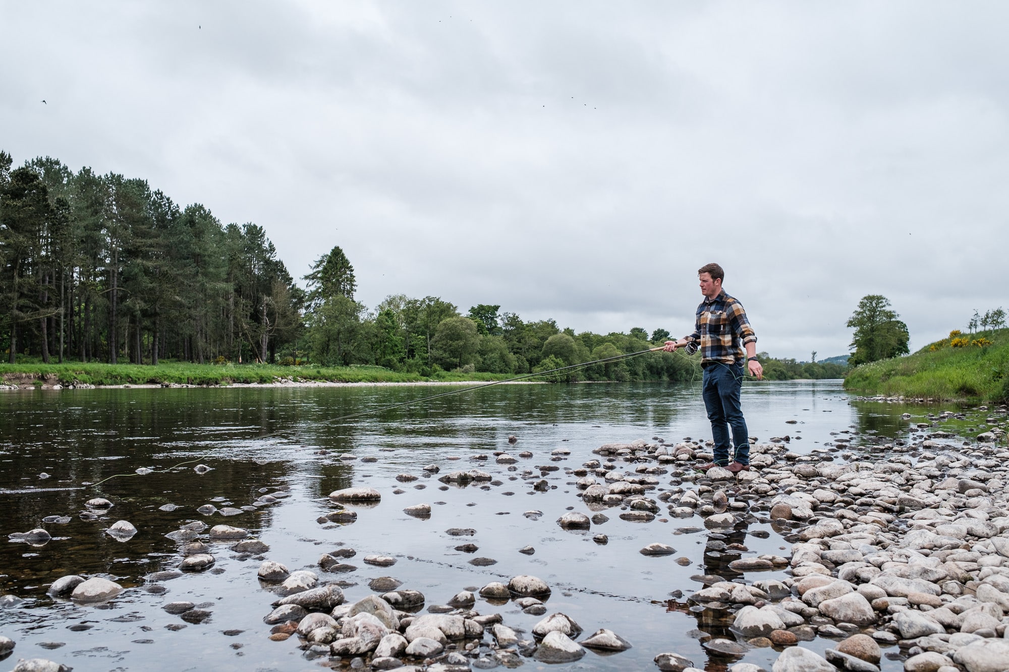 Fishing on the River Dee Fly fishing on the river dee in Aberdeenshire